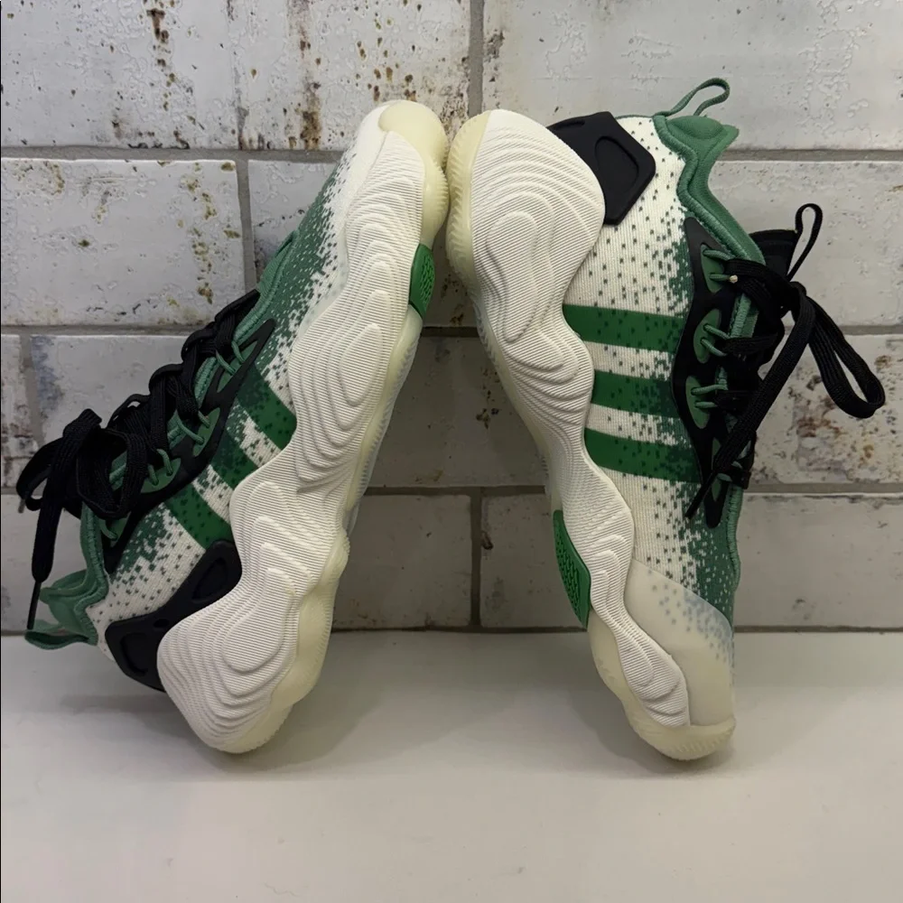 Adidas Trae Young 3 IE7883 Kids Youth Size 4 Basketball Shoes NWOB Green